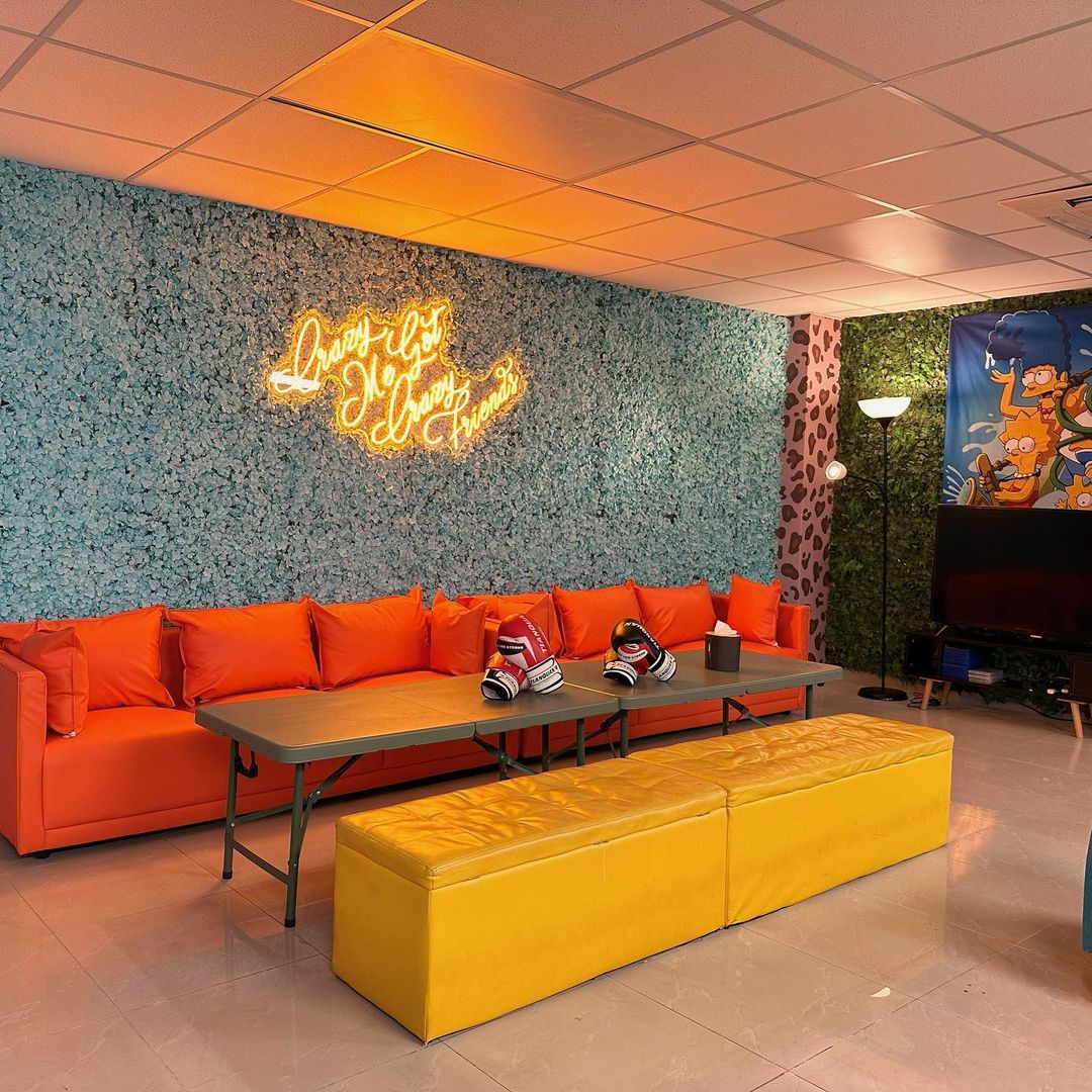 Crazystudio Partyroom-1