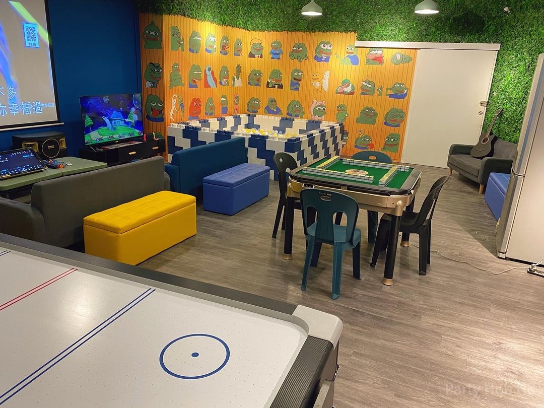 Crazystudio Partyroom-13